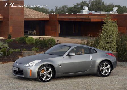 ծa Nissan 350Z DƬ D 